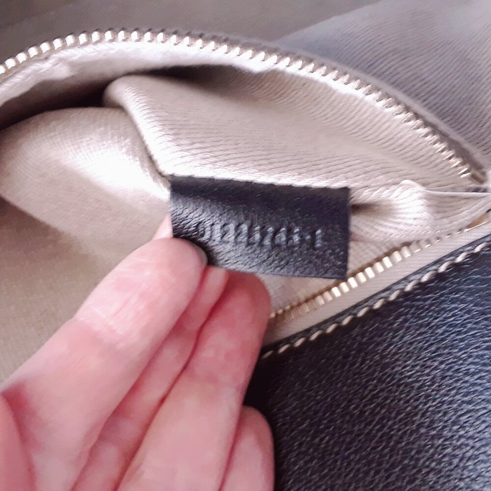 Chloé Edith Medium Day Bag in Black Buffalo Leather - Picture 14 of 16